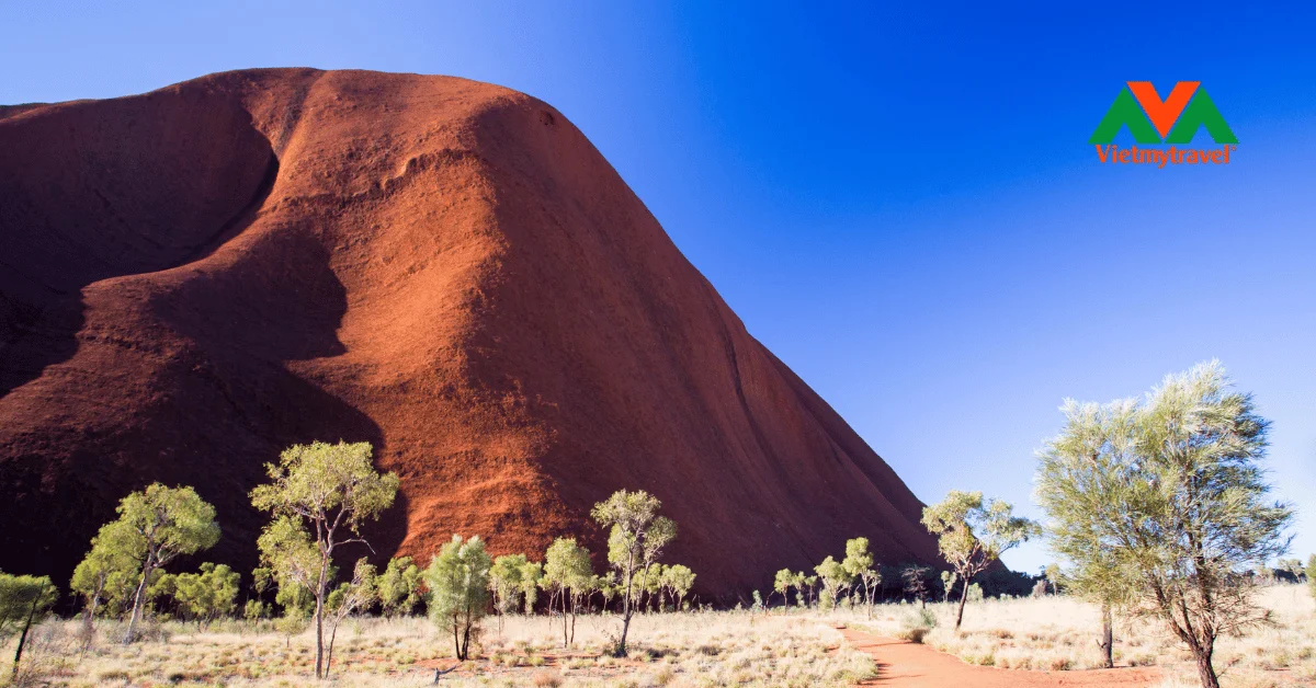 bieu-tuong-van-hoa-uluru