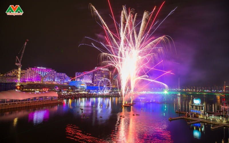 le-hoi-anh-sang-vivid sydney