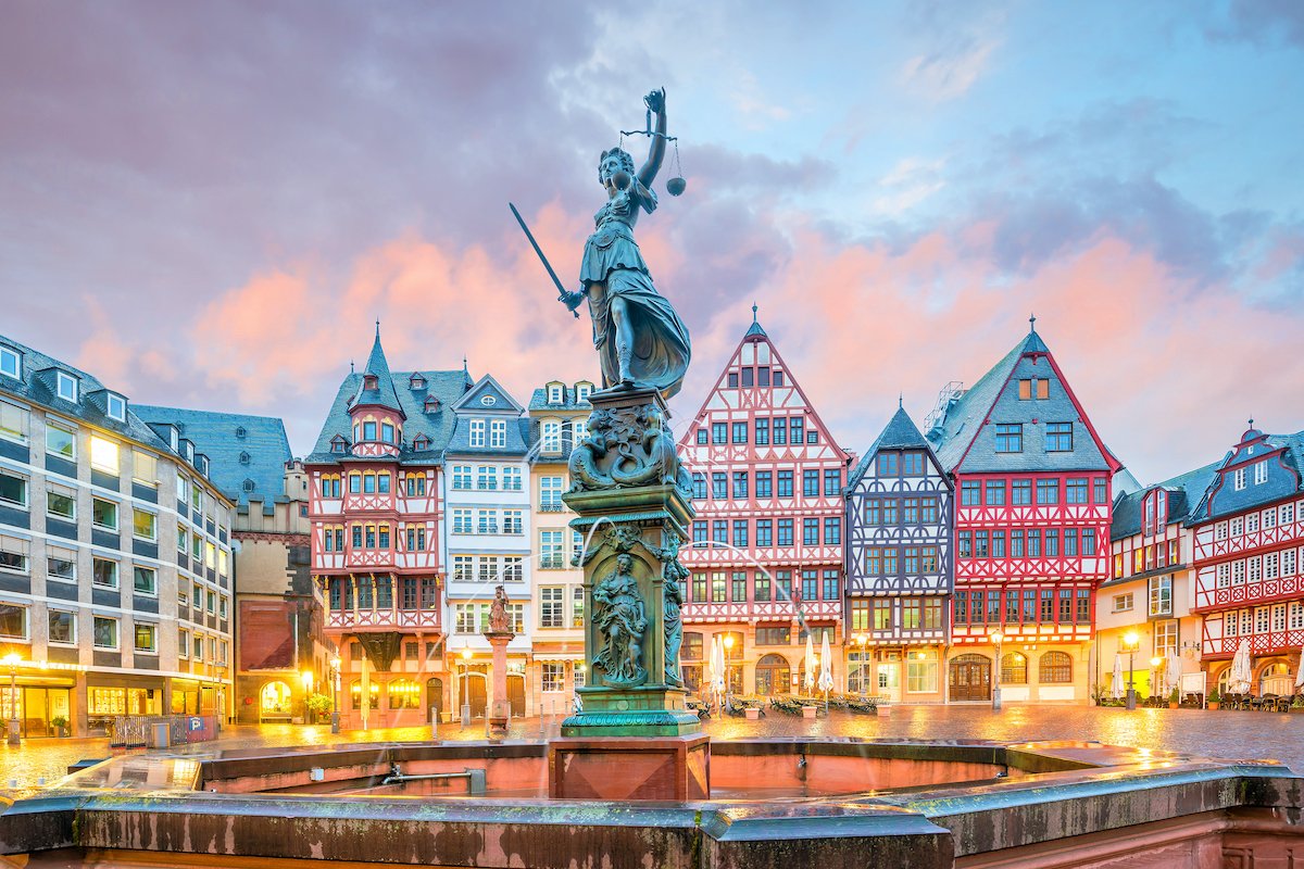nha-tho-chinh-thi-frankfurt