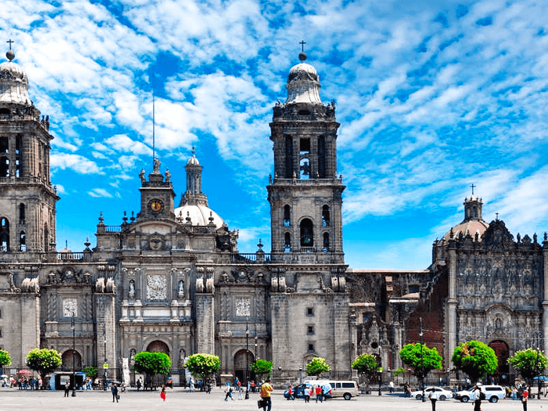 nha-tho-metropolitan