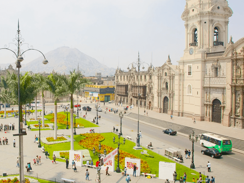 quang-truong-trung-tam-lima