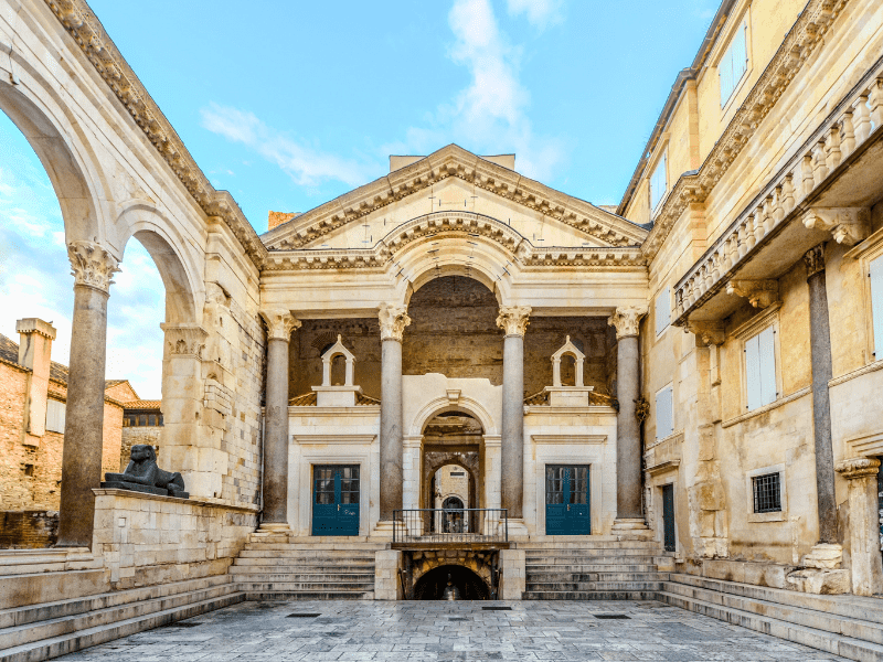 cung-dien-diocletian