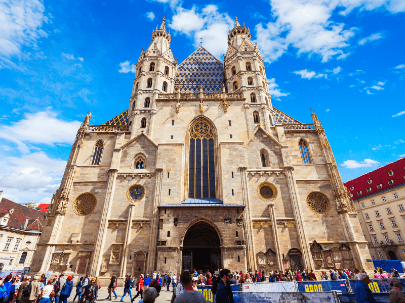 nha-tho-st.stephen's-cathedral