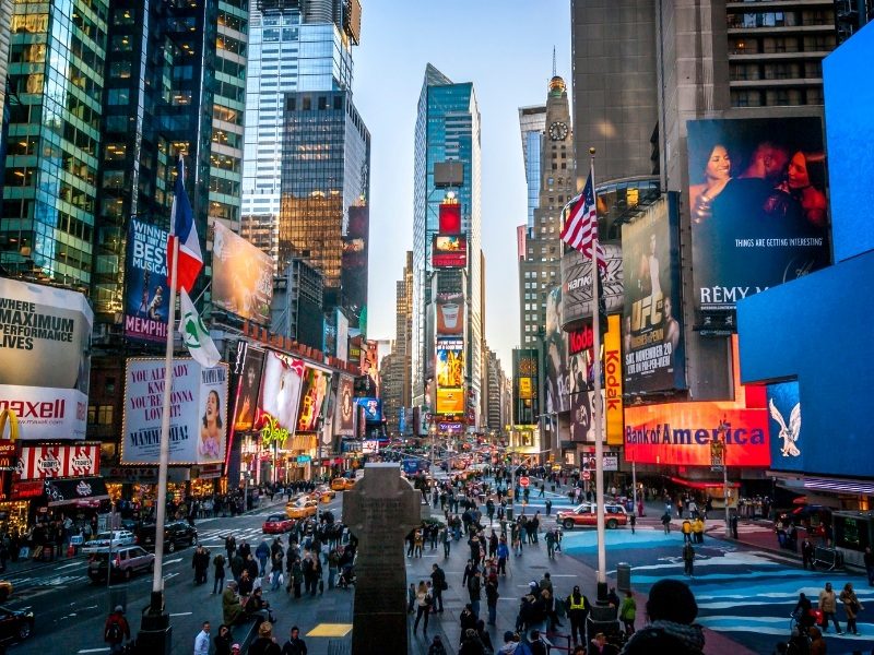 quang-truong-thoi-dai-o-dau