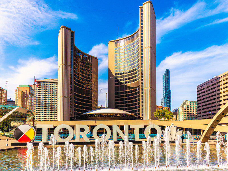 quang-truong-nathan-phillips