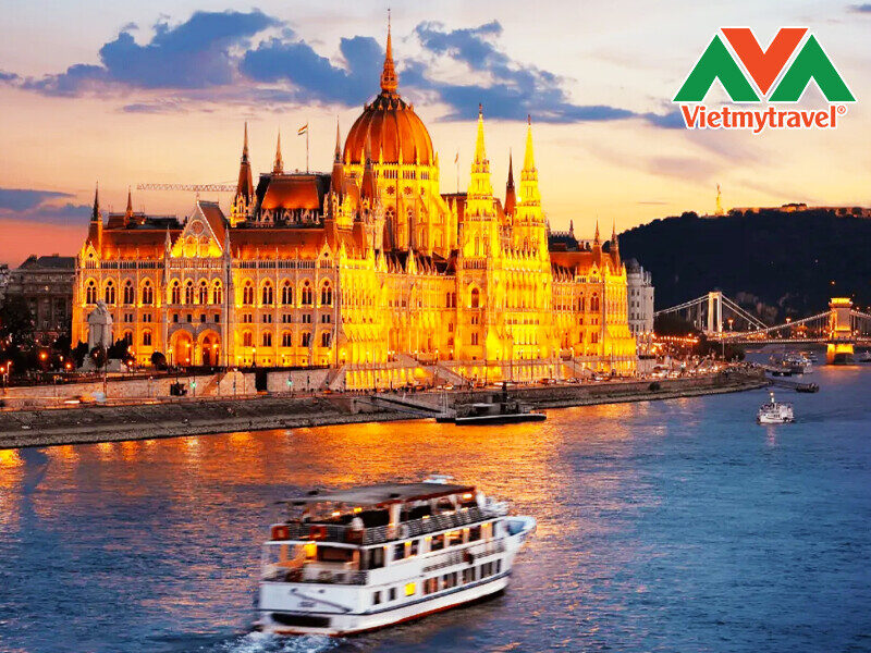 du-thuyen-song-danube