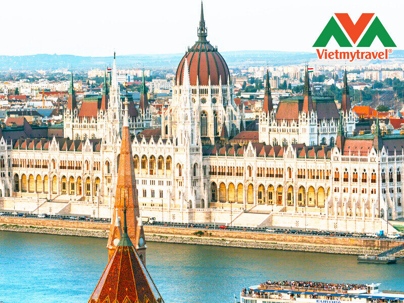 toa-nha-quoc-hoi-hungary