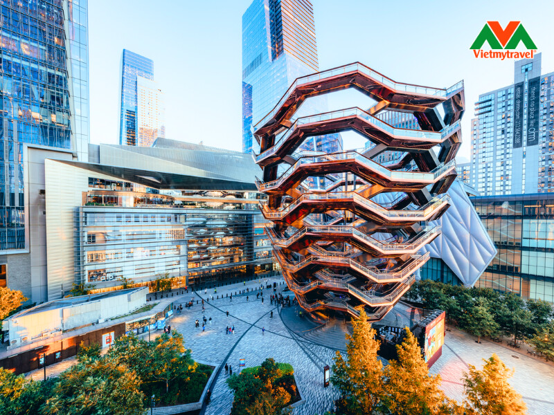 hudson-yards-staircase