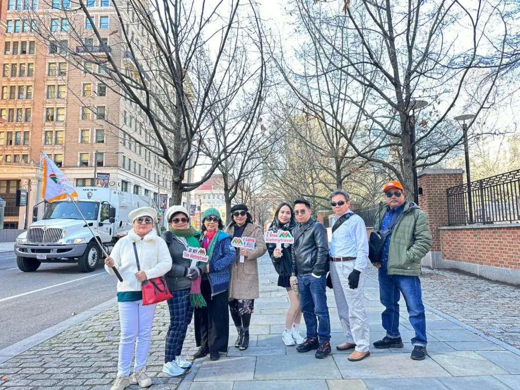 Đoàn khách Vietmytravel đi dạo phố mùa đông tại New York Mỹ